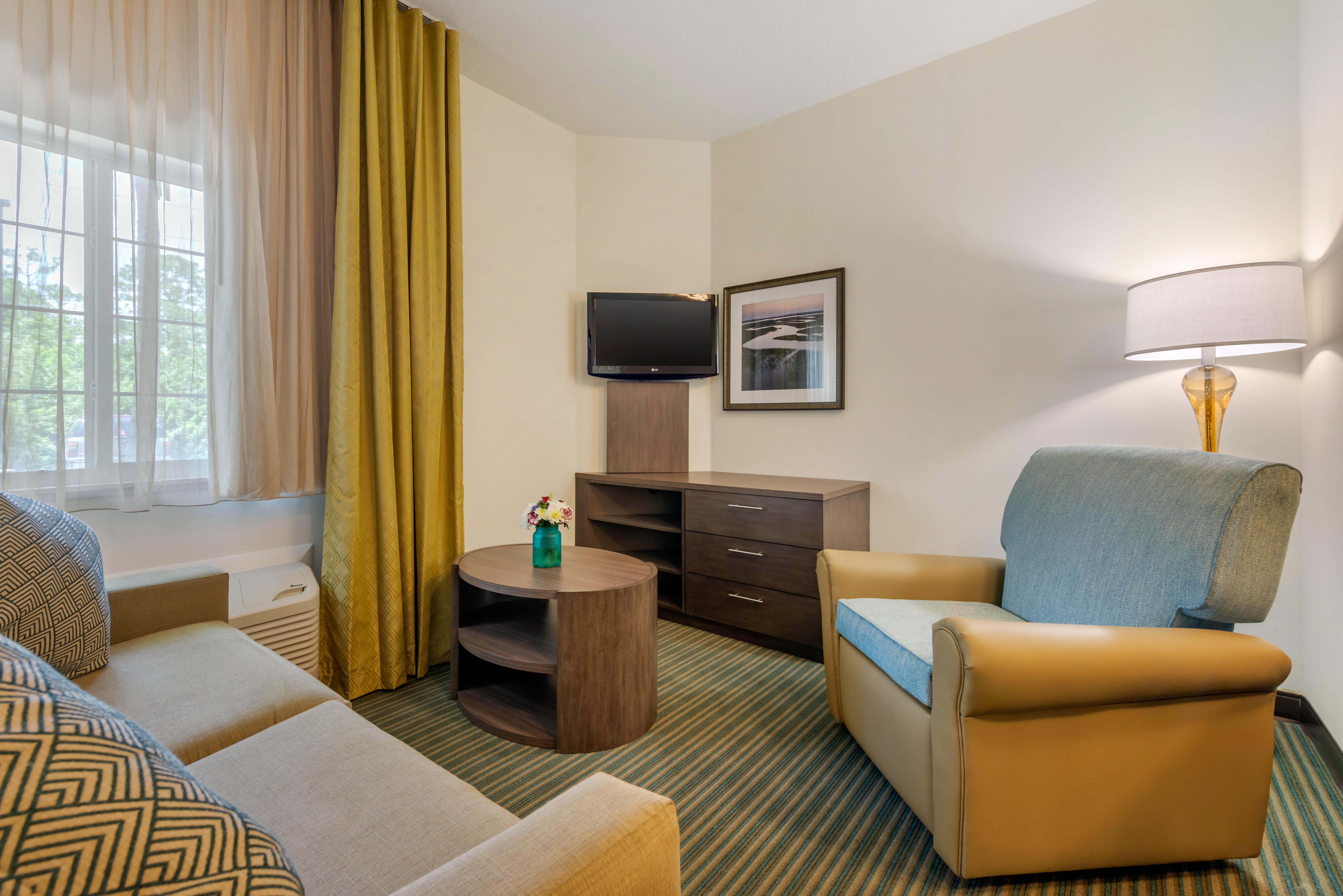 Candlewood Suites Fort Myers/Sanibel Gateway By Ihg Экстерьер фото