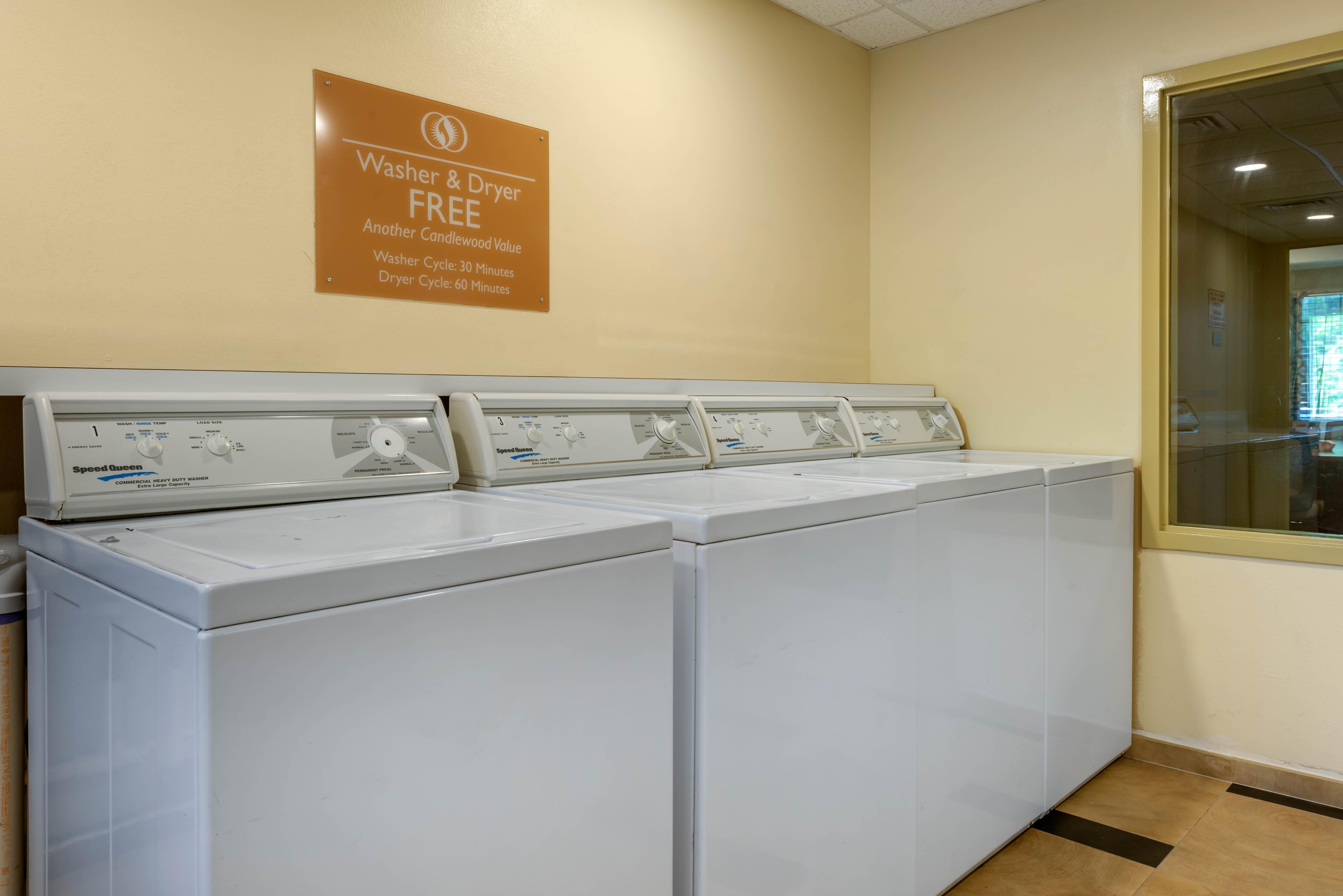 Candlewood Suites Fort Myers/Sanibel Gateway By Ihg Экстерьер фото