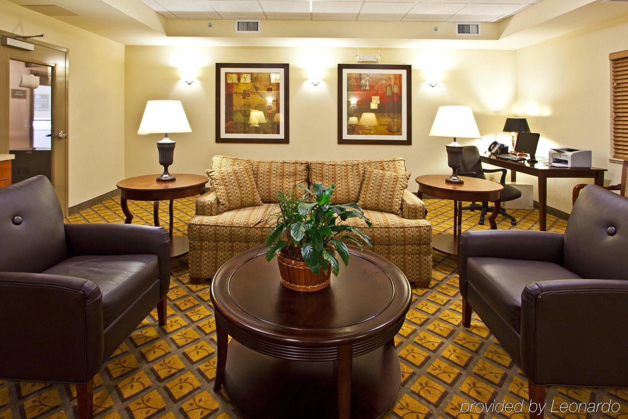 Candlewood Suites Fort Myers/Sanibel Gateway By Ihg Интерьер фото