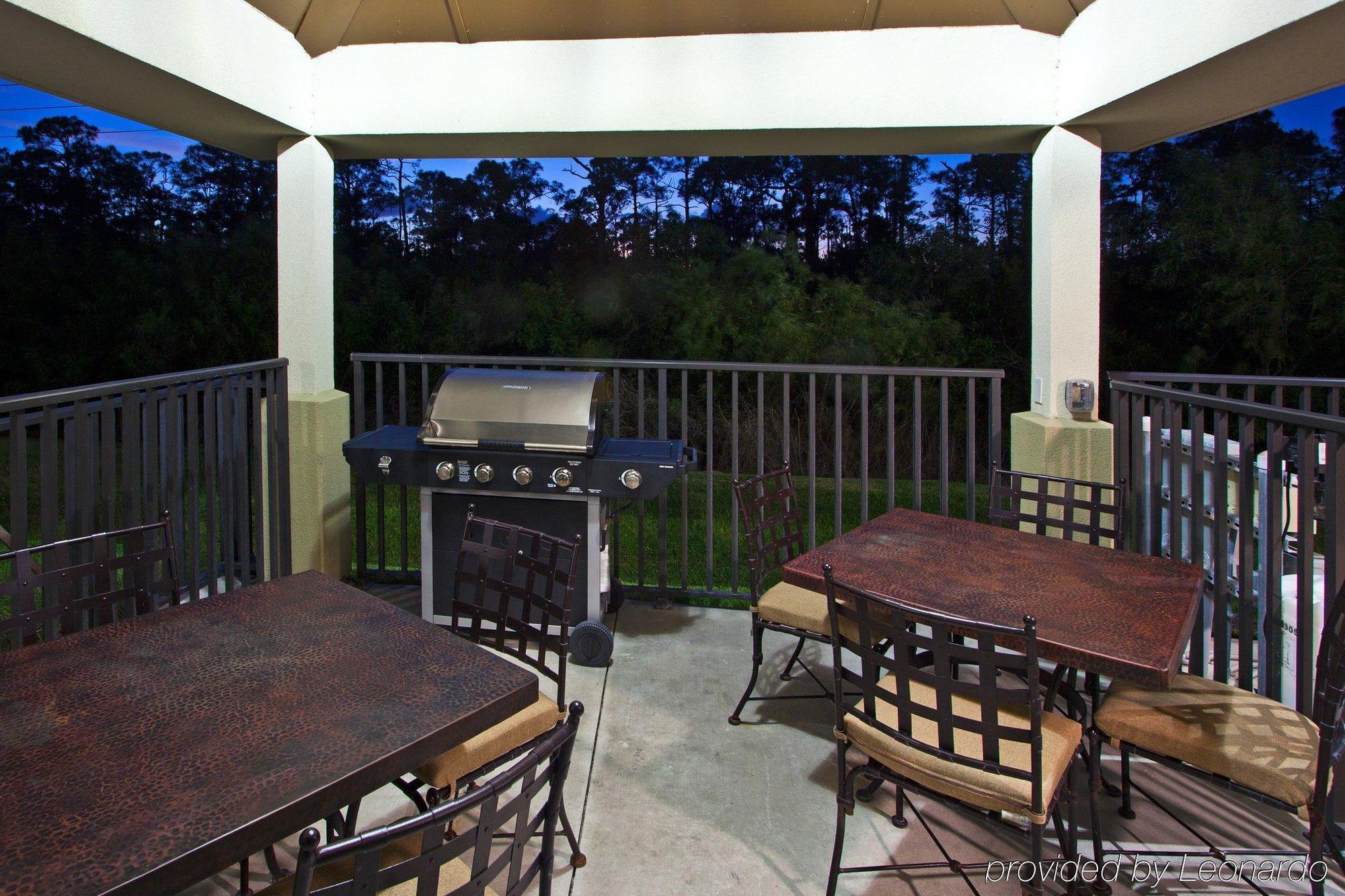 Candlewood Suites Fort Myers/Sanibel Gateway By Ihg Ресторан фото