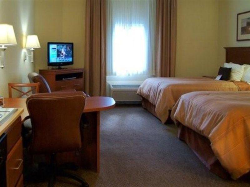 Candlewood Suites Fort Myers/Sanibel Gateway By Ihg Экстерьер фото
