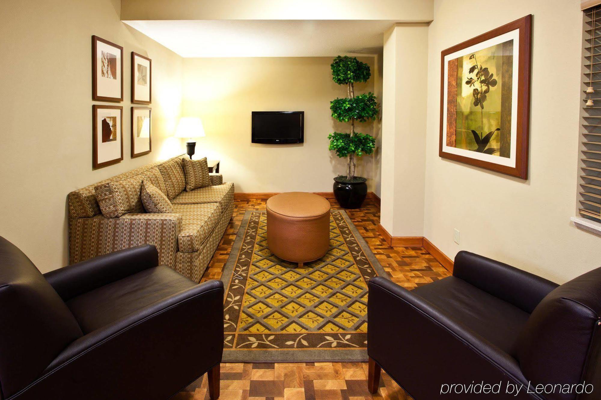 Candlewood Suites Fort Myers/Sanibel Gateway By Ihg Интерьер фото
